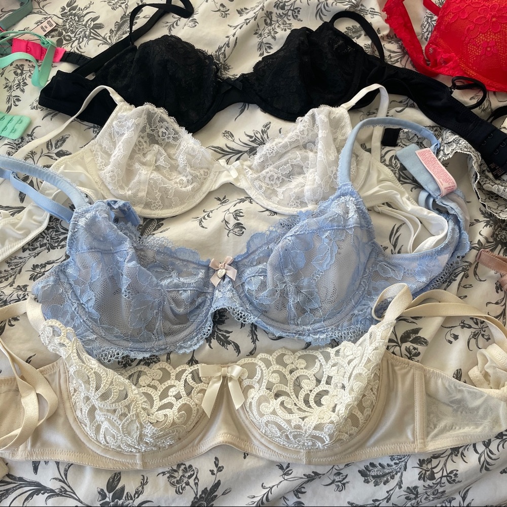 Victoria’s Secret bras, unlined Demi’s gently used, lot of 4 all 36B